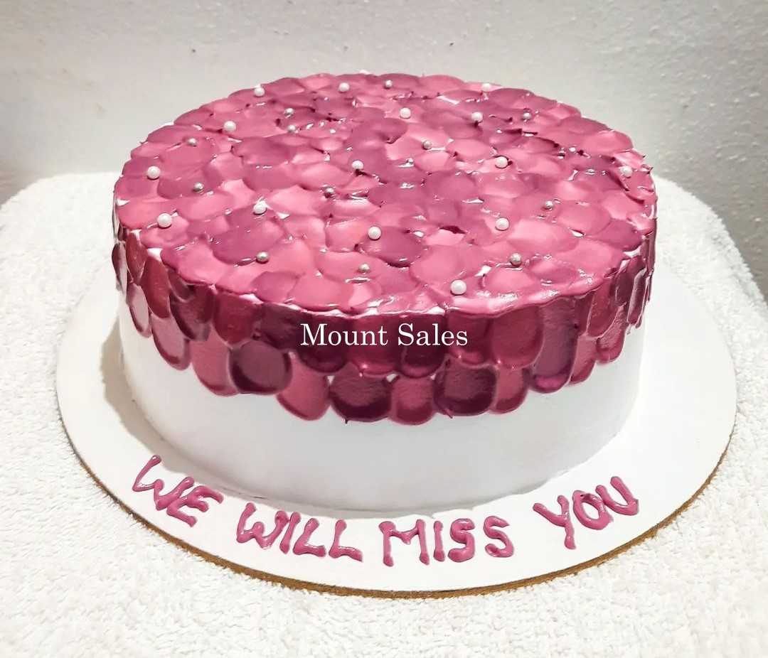 Premium RED N White Velvet Cake